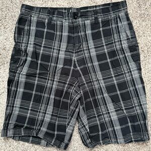 Men’s Apt. 9 Shorts, Size 34